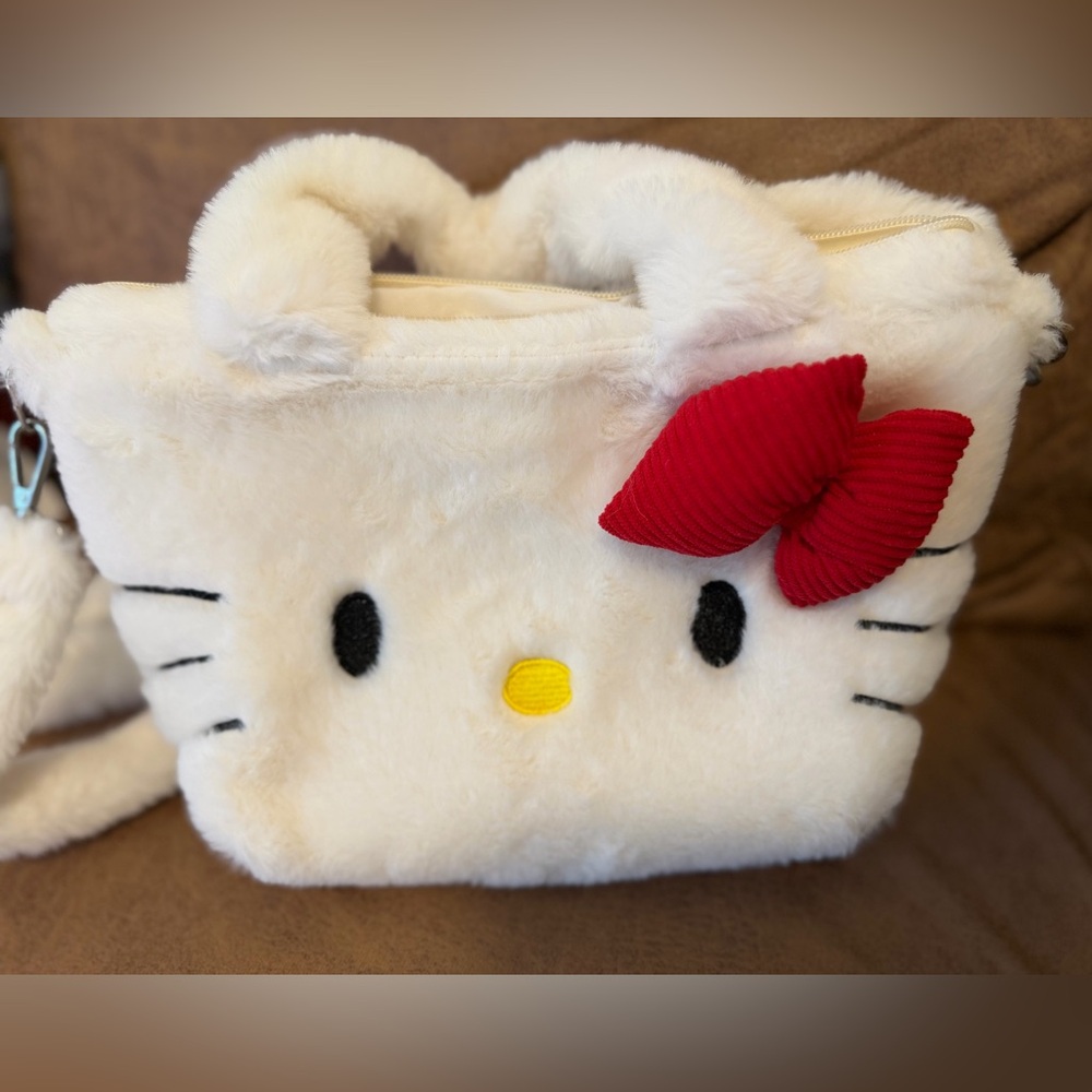Hello Kitty plush bag - Picture 2 of 5